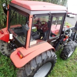 foto 84HP tractor Bělorus 920.4 with loader